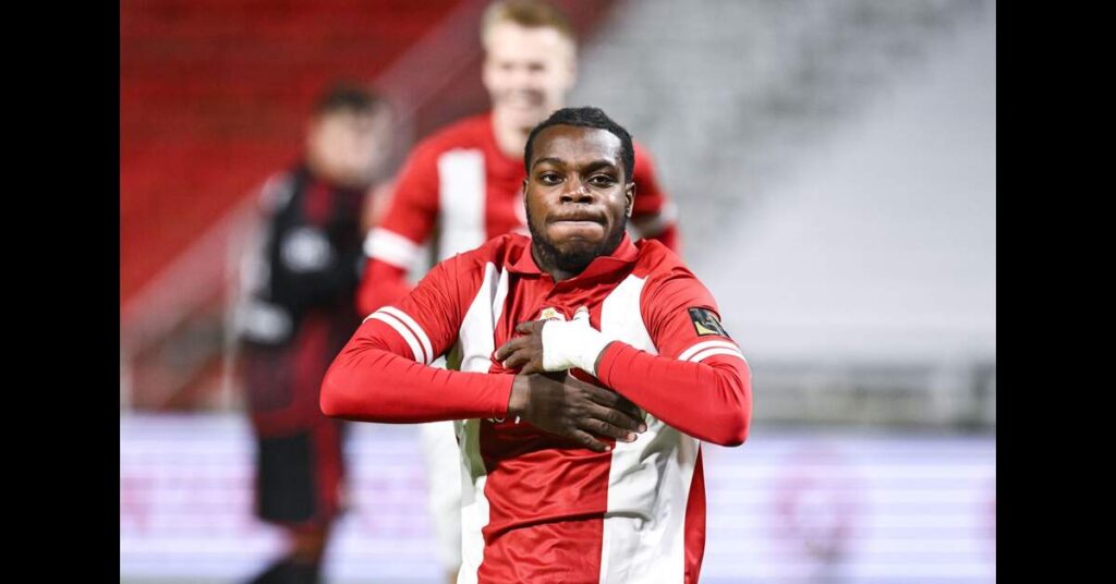 Antwerp's Financial Woes Lead to Sale of Promising Nigerian Striker