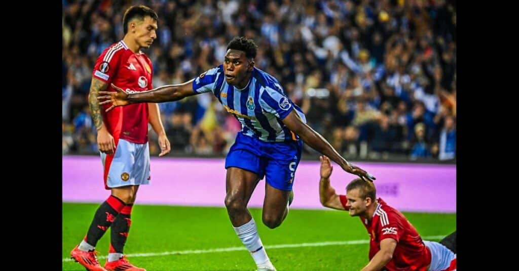 Samu Shines with Brace in Porto’s Draw Against Manchester United