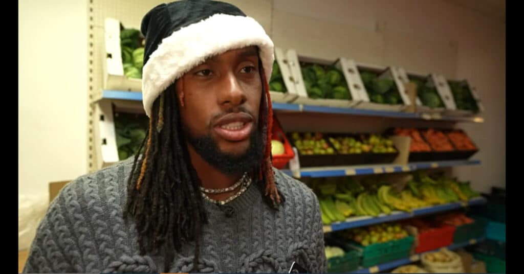 Alex Iwobi Opens Pop Up Shop for Free Christmas Groceries