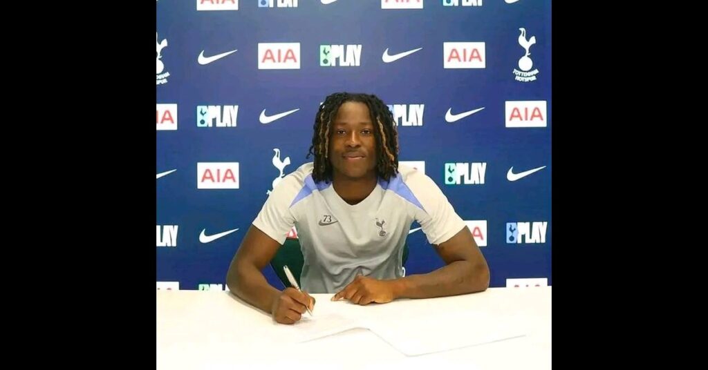 Damola Ajayi Signs Pro Contract with Tottenham Hotspur